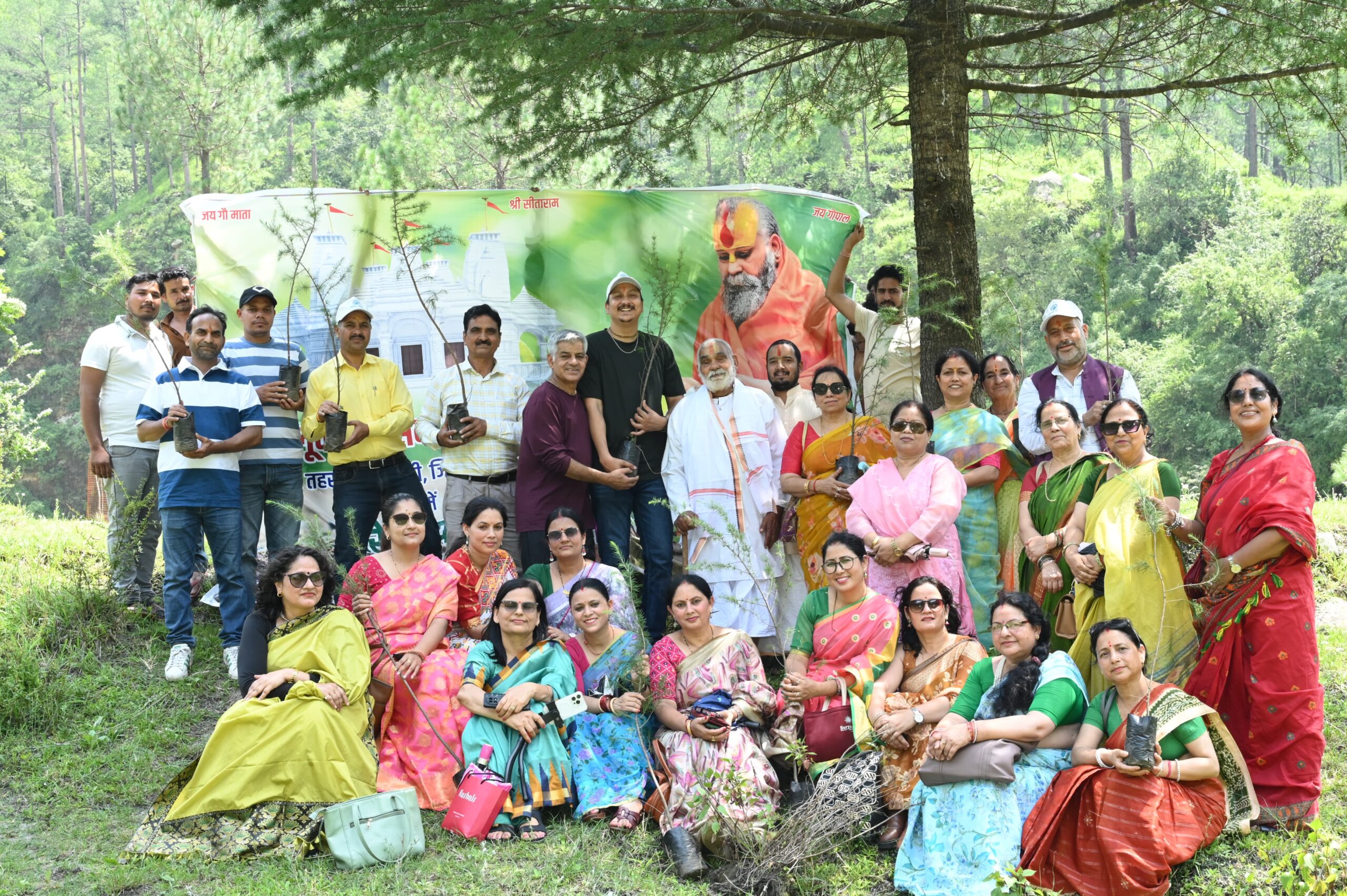हरेला पर्व पर मलूक पीठ सेवा संस्थान में हुआ वृहद वृक्षारोपण, “एक पेड़ माँ के नाम” अभियान के तहत दिया पर्यावरण संरक्षण का संदेश