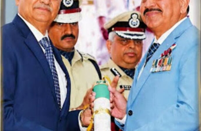 सीआरपीएफ के पूर्व सहायक कमांडेंट संजय कुमार रावत को राष्ट्रपति पदक, उत्कृष्ट सेवाओं के लिए मिला सम्मान