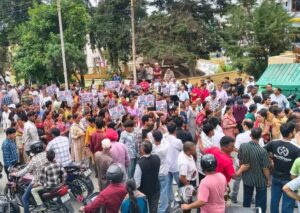 मेडिकल कॉलेज शिफ्टिंग के विरोध में नई टिहरी बंद, हजारों लोगों ने निकाली जनाक्रोश रैली