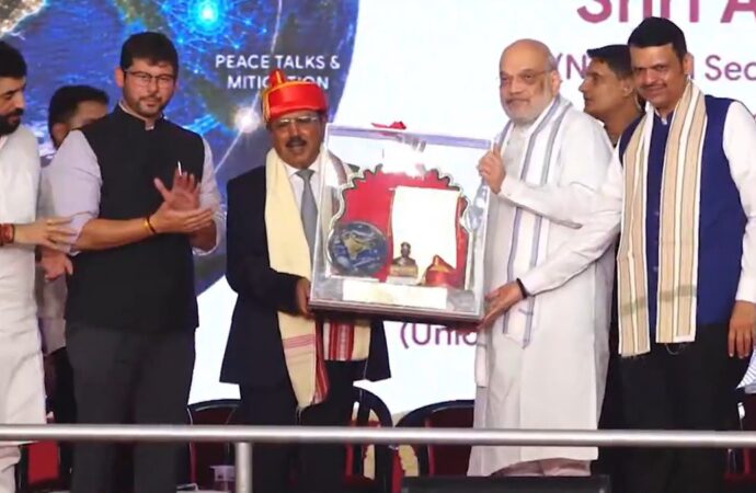 पगड़ी पहनाकर किया सम्मानित, अमित शाह के हाथों अजीत डोभाल को मिला लोकमान्य तिलक राष्ट्रीय पुरस्कार 2026