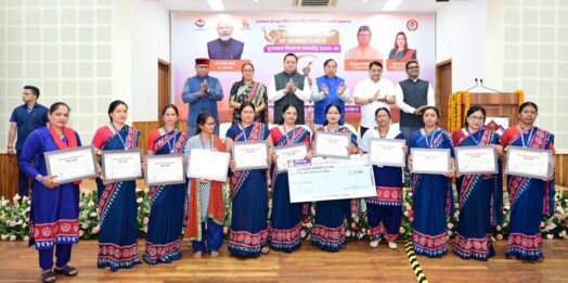 तीलू रौतेली पुरस्कार की सम्मान राशि बढ़ी, 13 महिलाओं को मिला राज्य स्तरीय सम्मान