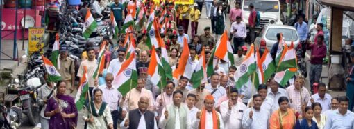 देशभक्ति के रंग में रंगा पौड़ी, तिरंगे के साथ गूंजे भारत माता की जय के जयकारे