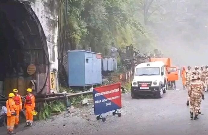 चमोली टनल हादसा: मलबे और गहरे पानी में जिंदगी की तलाश, सात की मौत, तीन अब भी लापता