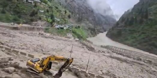 चमोली में बादल फटने से भारी तबाही, देखते ही देखते सैलाब में बह गया पुल; एक व्यक्ति लापता