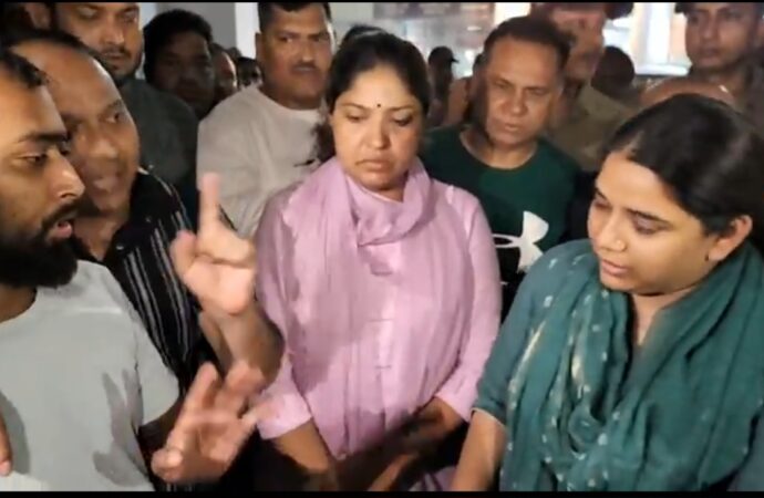 ऋषिकेश में करंट की चपेट में आई मां-बेटी की मौत, ग्रामीणों ने लगाया लापरवाही का आरोप